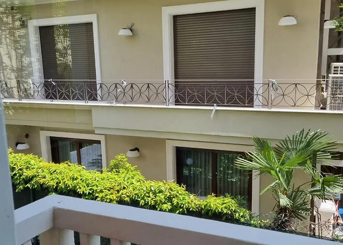 Fiordaliso 83 Apartment *