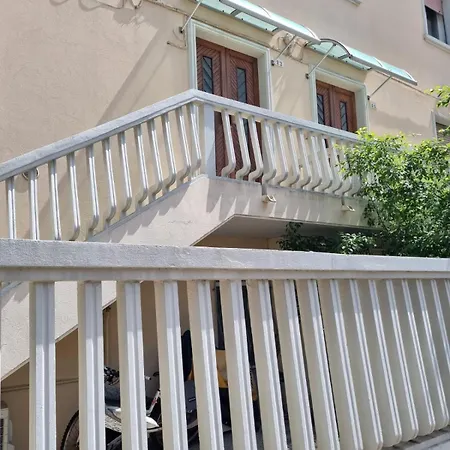 Appartamento Fiordaliso 83 *